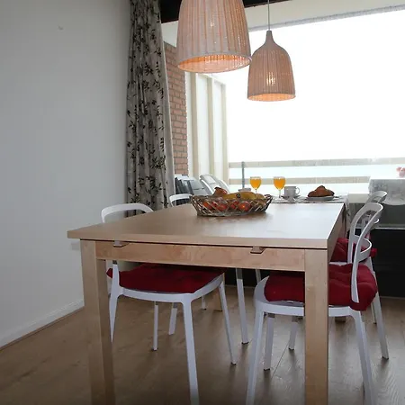 Aan Het Strand Apartment
